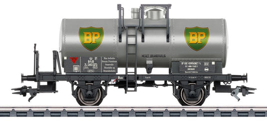 HOゲージ 鉄道模型 Marklin/メルクリン Tank wagons of the BP & DSB Era III AC