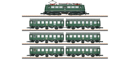 Zゲージ 鉄道模型 Maerklin メルクリン DB Holiday train BR 140 Era IV DC Holiday train set with BR 140