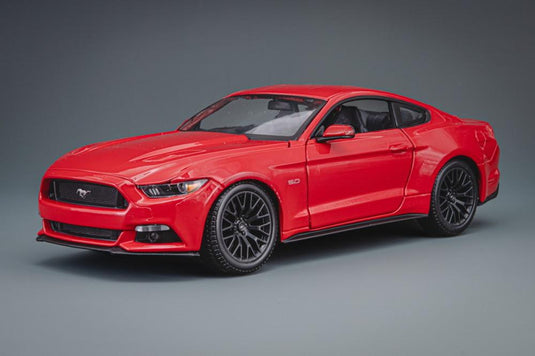 Ford Mustang 2015 レッド/ MAISTO 1/18 ミニカー