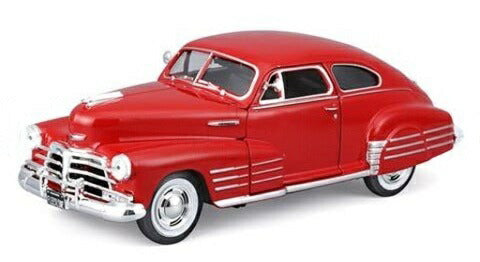 【予約】CHEVROLET CHEVY FLEETLINE AEROSEDAN 1948 レッド/ MAISTO 1/24 ミニカー