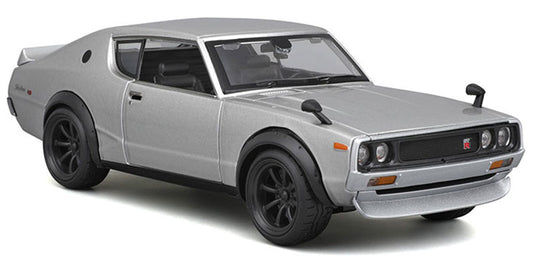 Nissan日産 Skylineスカイライン 1973 シルバー 組み立てキット 模型 モデル / MAISTO 1/24 ミニカー 模型