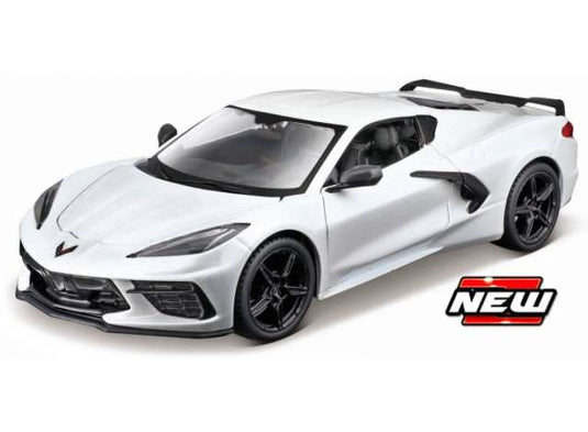 2020 シボレー コルベット スティングレイ クーペ Z51 組み立てキット ホワイト / MAISTO 1/24 ミニカー