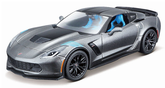 Chevroletシボレー Corvette Grand Sport 2017 Assembly Line Diecast Metal Model Kit / MAISTO 1/24 ミニカー 模型
