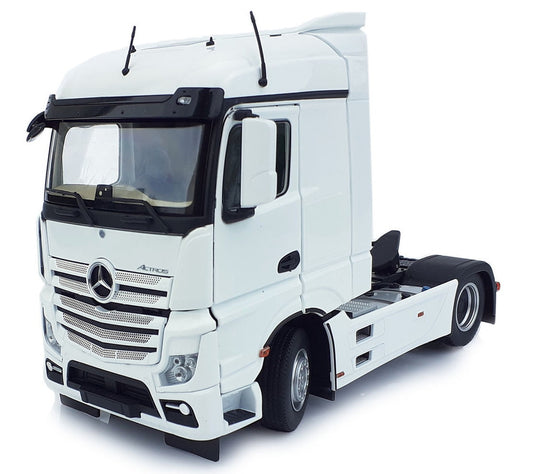 【予約】1月以降発売予定 Mercedes-Benz Actros Streamspace 4x2 ホワイト トラック / MARGEMODELS 1/32 建設機械模型 工事車両
