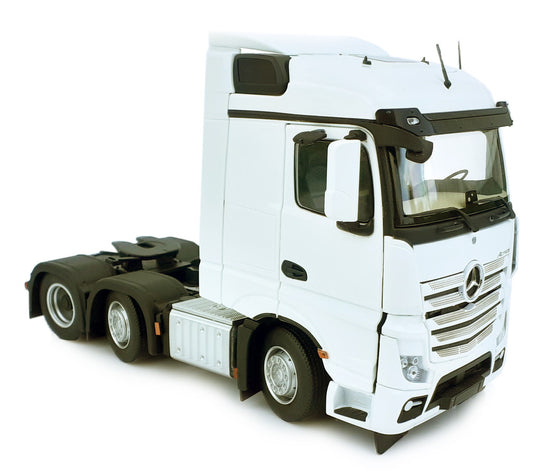【予約】1月以降発売予定 Mercedes-Benz Actros Streamspace 6x2 ホワイト トラック / MARGEMODELS 1/32 建設機械模型 工事車両