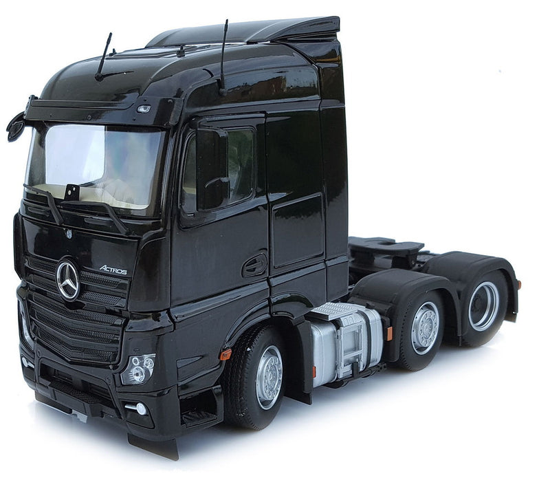 ギャラリービューアに画像をロードする, 【予約】1月以降発売予定 Mercedes-Benz Actros Streamspace 6x2 ブラック トラック / MARGEMODELS 1/32 建設機械模型 工事車両
