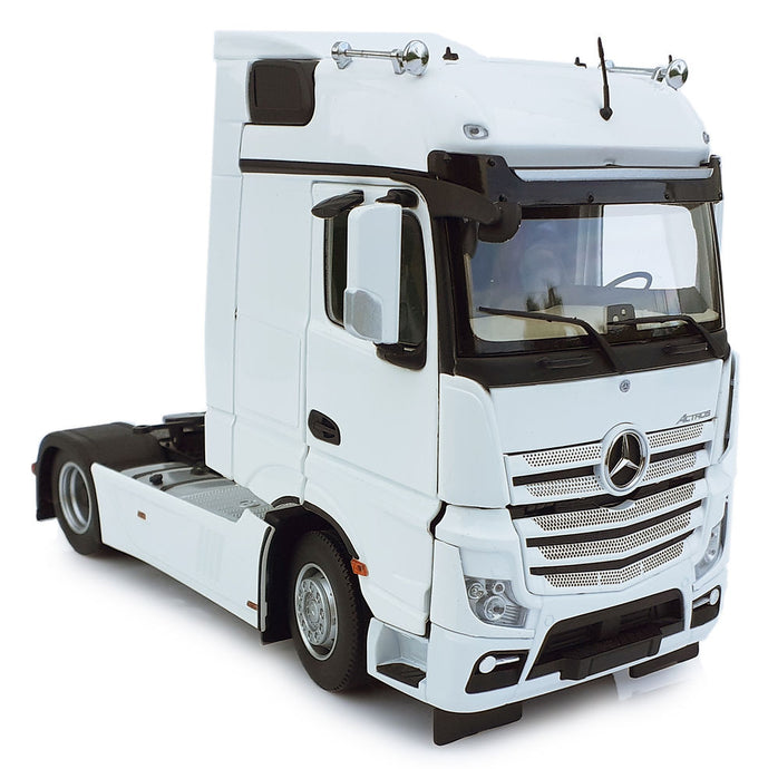 【予約】1月以降発売予定 Mercedes-Benz Actros Bigspace 4x2 ホワイト トラック / MARGEMODELS 1/32 建設機械模型 工事車両