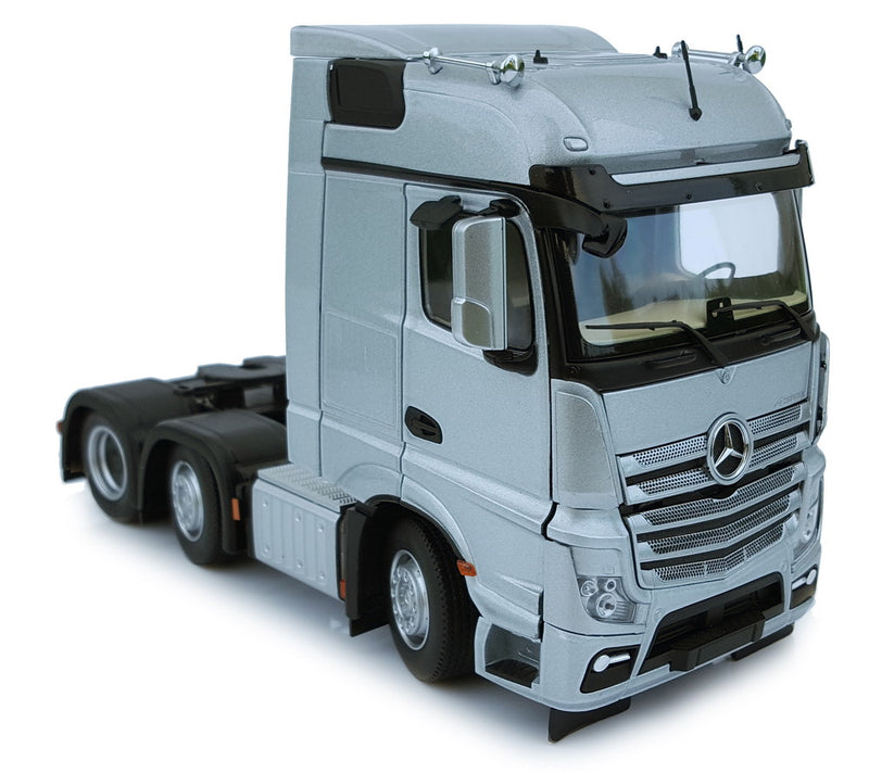 ギャラリービューアに画像をロードする, 【予約】1月以降発売予定 Mercedes-Benz Actros Bigspace 6x2 シルバー トラック / MARGEMODELS 1/32 建設機械模型 工事車両

