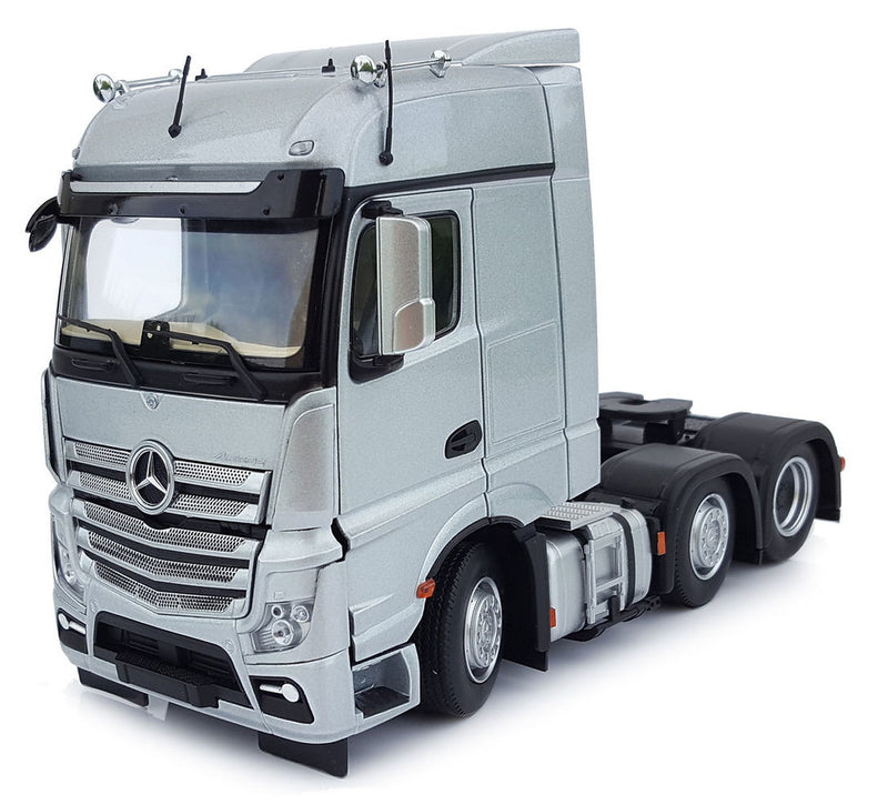 ギャラリービューアに画像をロードする, 【予約】1月以降発売予定 Mercedes-Benz Actros Bigspace 6x2 シルバー トラック / MARGEMODELS 1/32 建設機械模型 工事車両
