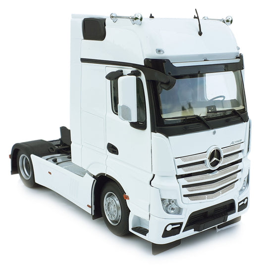 【予約】1月以降発売予定 Mercedes-Benz Actros Gigaspace 4x2 ホワイト トラック / MARGEMODELS 1/32 建設機械模型 工事車両