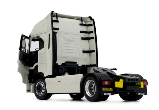 【予約】1月以降発売予定 Iveco S-Way 4x2 ホワイト トラック / MARGEMODELS 1/32 建設機械模型 工事車両