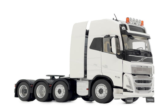 【予約】1月以降発売予定 Volvo FH5 トラック 8x4 クリアホワイト トラック / MARGEMODELS 1/32 建設機械模型 工事車両