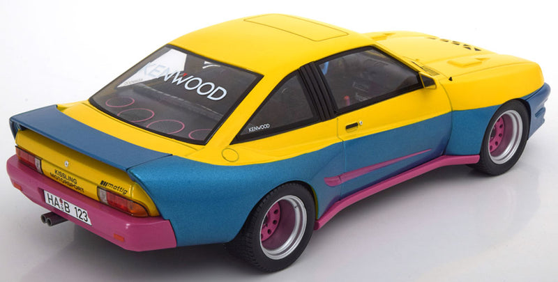 ギャラリービューアに画像をロードする, Opel Manta B Mattig 映画「Manta Manta」登場車 1991/ MCG 1/18 ミニカー
