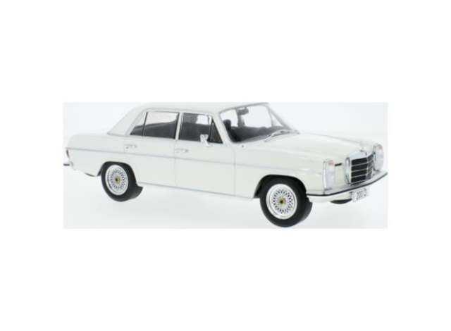 1968年 Mercedes-Benz 200 D (W115) ホワイト/ MCG  1/18 ミニカー