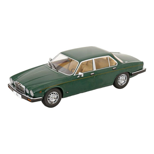 ジャガー XJ-6 シリーズIII 1979-1992 グリーン / MCG 1/18 ミニカー