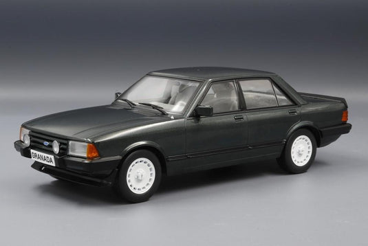 Ford Granada MK II 2.8 Injection 1982 ダークグリーンメタリック/ MCG 1/18 ミニカー