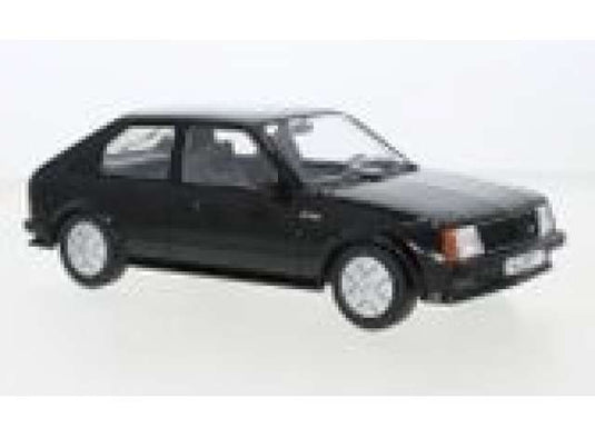 1983 Opel カデットD GTE ブラック/MCG 1/18ミニカー