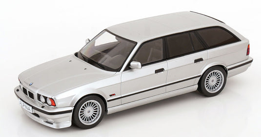 BMW Alpina B10 4.6 E34 ツーリング シルバー / MCG 1/18 ミニカー
