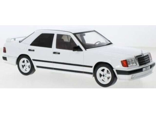 Mercedes Benz E Class (W124) 1986 ホワイト 18343/ MCG 1/18 ミニカー