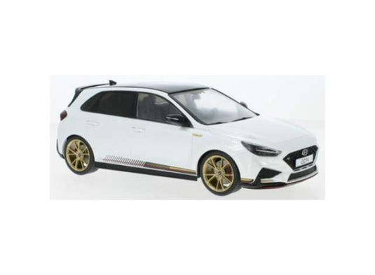 2021 ヒュンダイ i30 N ホワイト/ MCG  1/18 ミニカー
