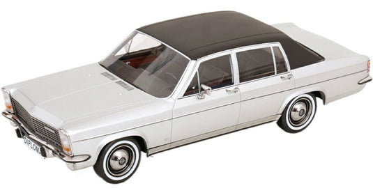 Opel Diplomat B 1972 シルバー フラットブラック/ MCG 1/18 ミニカー