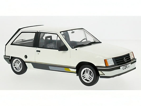 【予約】2025年発売予定OPEL コルサ A スプリント 1983 ホワイト/ MCG 1/18 ミニカー