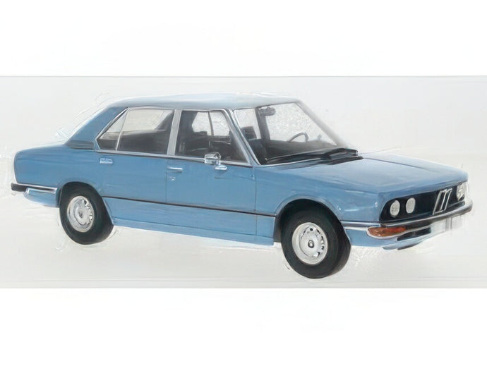 【予約】12月以降発売予定BMW 5シリーズ (E12) 1973 ライトブルーメタリック/ MCG 1/18 ミニカー