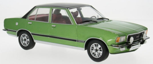 【予約】2026年以降発売予定オペル コモドーレ B 1972 グリーン / MCG 1/18 ミニカー