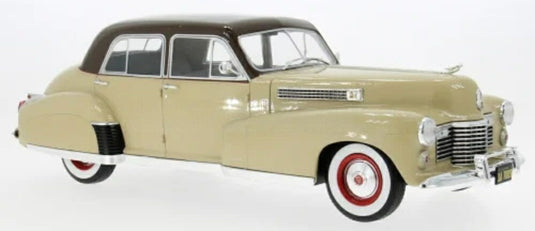【予約】2026年発売予定CADILLACキャデラック FLEETWOOD SIXTY スペシャル セダン 1941 ベージュ ダークブラウン / MCG 1/18 ミニカー