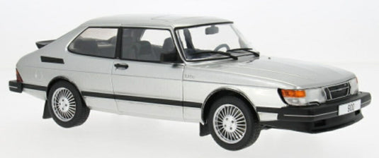 【予約】2026年発売予定SAABサーブ 900 ターボ 1981 シルバー / MCG 1/18 ミニカー