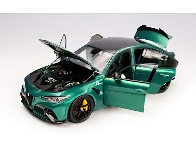 【予約】12月以降発売予定ALFA ROMEO - GIULIA GTA 2021 + ENGINE AND MONTREAL GREEN MET /MOTORHELIX 1/18ミニカー