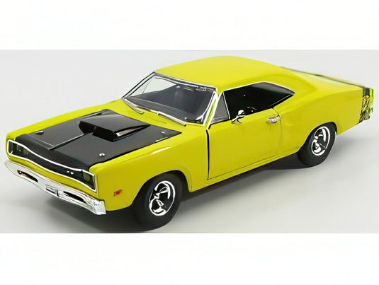 DODGE CORONET 2ドアクーペ SUPER BEE SIX PACK 1969 イエロー/ Motor Max 1/24 ミニカー