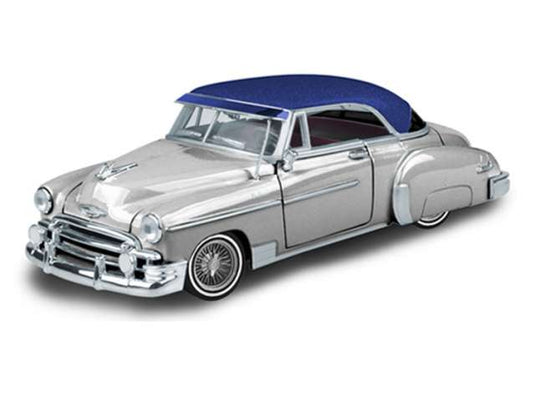 1950 シボレー ベルエア シルバー/ブルー 1950 Chevrolet Bel Air / Motor Max 1/24 ミニカー