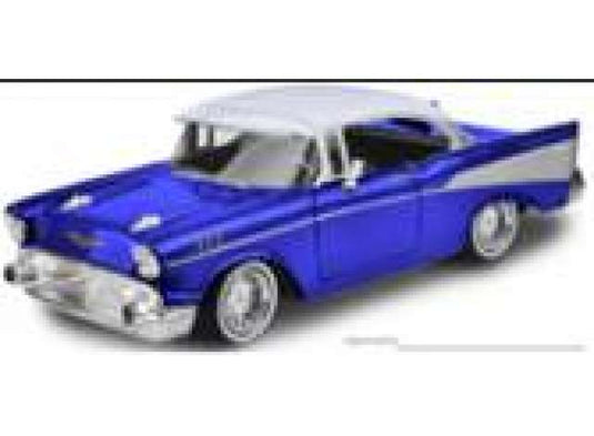 1957 シボレー ベルエア バイザー付 Get Lowシリーズ キャンディブルー / Motor Max 1/24 ミニカー