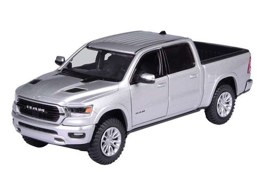 2019 RAM 1500 クルーキャブ ララミー シルバー Ram 1500 ミニカー / Motor Max 1/27 ミニカー