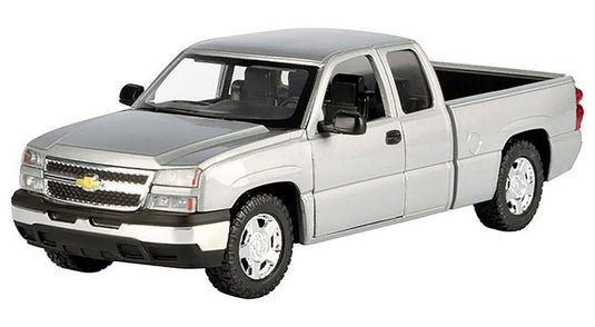 【予約】CHEVROLET シルバラード 1500 ピックアップ 2006 グレー / Motor Max 1/25 ミニカー