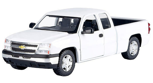 【予約】CHEVROLET シルバラード 1500 ピックアップ 2006 ホワイト / Motor Max 1/25 ミニカー