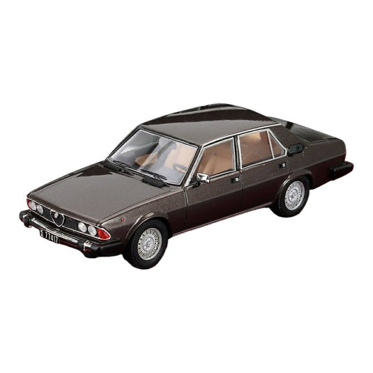 Alfa Romeoアルファロメオ Alfa 6 2.5i 1979 ブラウン 100台限定 / Matrix 1/43 ミニカー