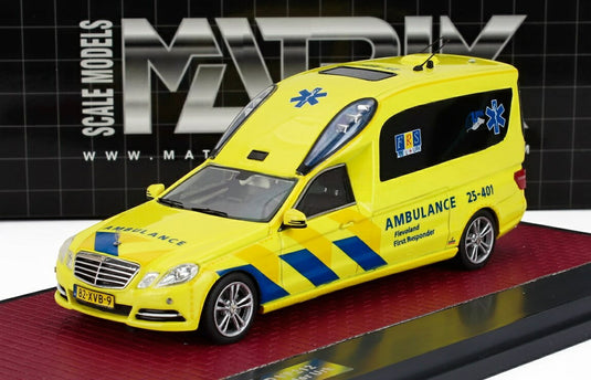 MERCEDES BENZ Eクラス E250D エステート (VF212) ステーションワゴン 救急車 2010 イエロー 156台限定/ Matrix 1/43 ミニカー