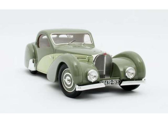 1937 Bugatti T57SC Atalante, green/Matrix 1/18ミニカー