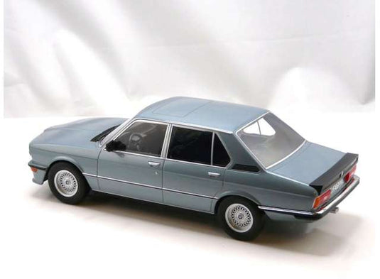 1980 BMW M535i, Blue metallic/Norev 1/18ミニカー