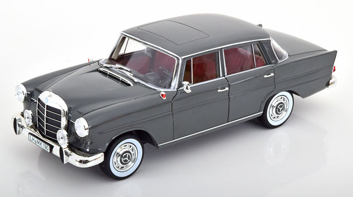 Mercedes 190D W110 1964 限定500台 ドア開閉可 ボンネット開閉可 トランク開閉可/ Norev 1/18 ミニカー