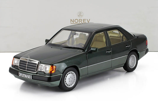 【予約】MERCEDES BENZ Eクラス 230E (W124) 1990 グリーン / Norev 1/18 ミニカー