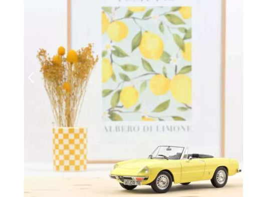1978 Alfa Romeo 2000 Spider, yellow/Norev 1/18ミニカー 300台限定