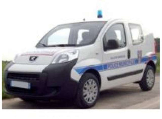 2009 プジョー ビッパー Police Municipale ホワイト／ブルー/ Norev  1/43 ミニカー