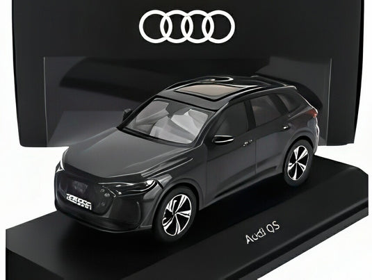AUDI Q5 2025 タンボラグレー/ Norev 1/43 ミニカー