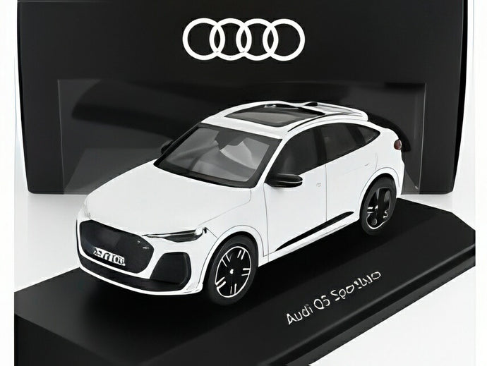 AUDI Q5 スポーツバック 2025 ホワイト/ Norev 1/43 ミニカー