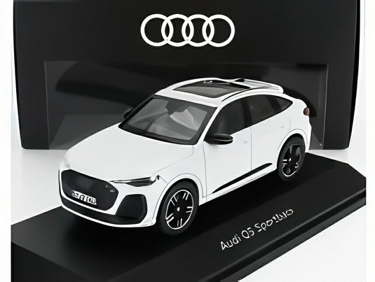 AUDI Q5 スポーツバック 2025 ホワイト/ Norev 1/43 ミニカー