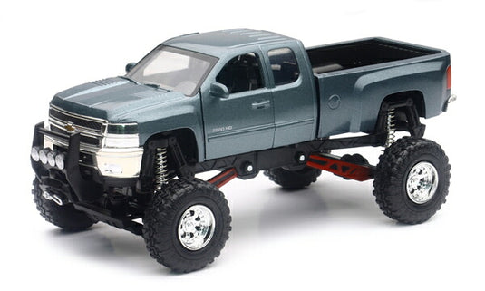 Chevroletシボレー Silverado Pickup Truck in Metallic Dark / NEW-RAY 1/32 模型