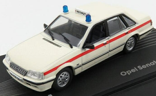 OPELオペル SENATORセネター A2 NOTARZT 救急車 1982 ホワイトレッド AUTO-OPEL-COLLECTION / EDICOLA 1/43 ミニカー